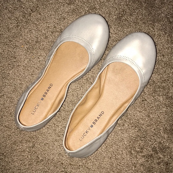 Lucky Brand Flats SOLD - Picture 1 of 4
